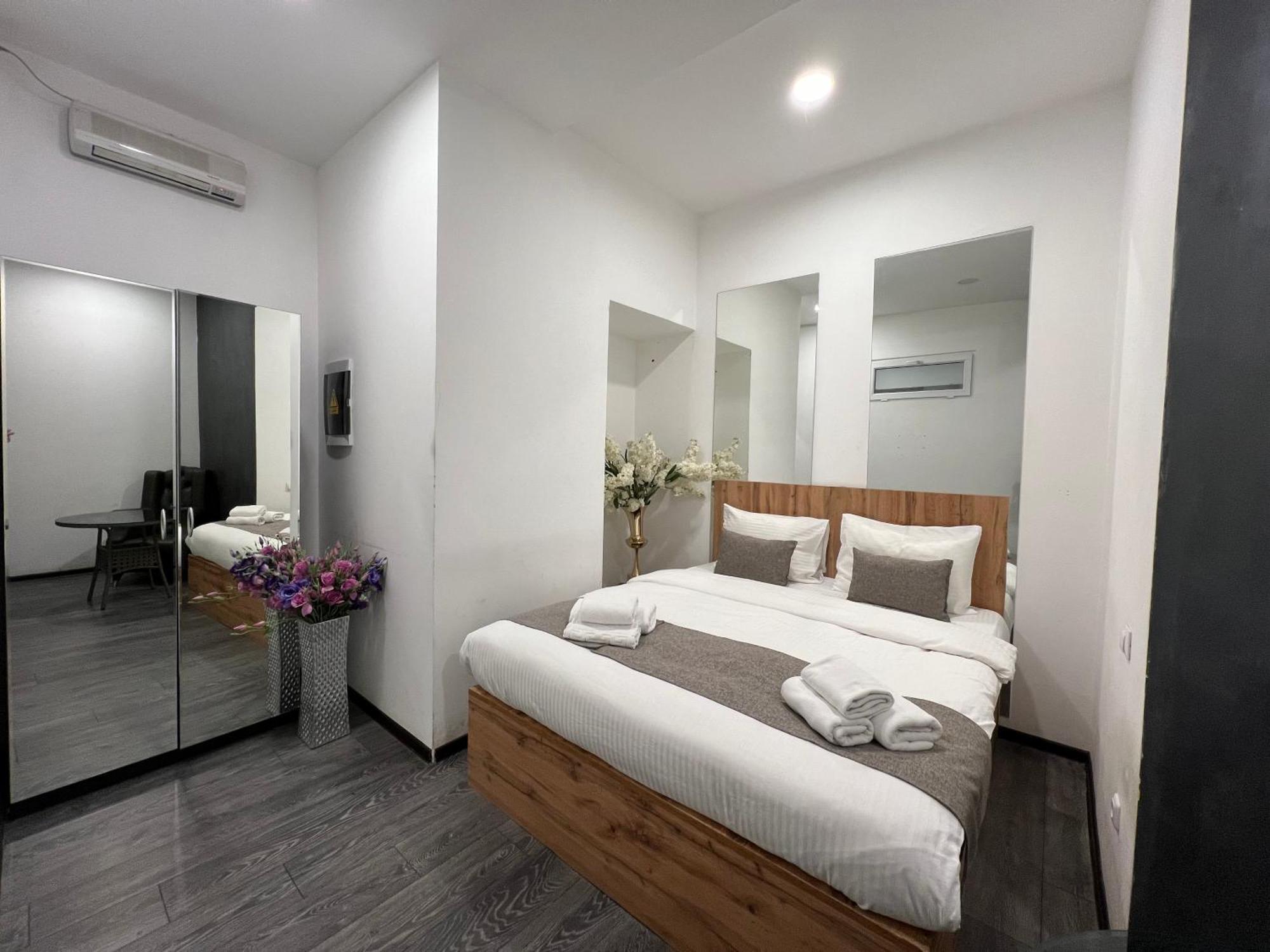 Yvn Tumanyan Apart-Hotel Erywań Zewnętrze zdjęcie